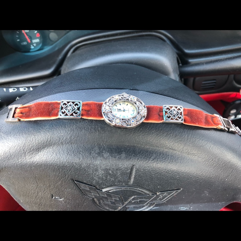 Vs bracelet watch